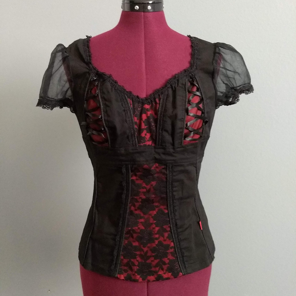 Tripp nyc Black & Red Floral Lace Puff Sleeve Top